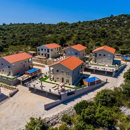 Olea Drvenik Veli