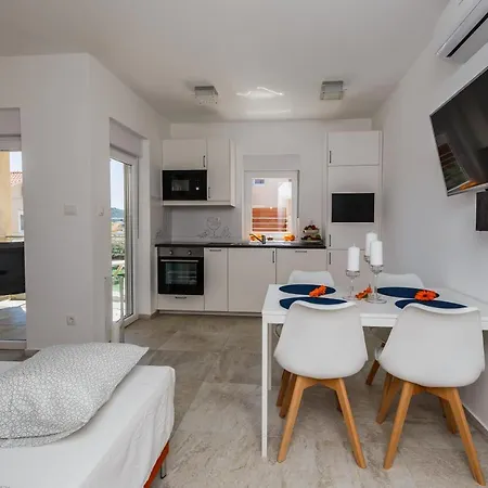 Olea Apartment *